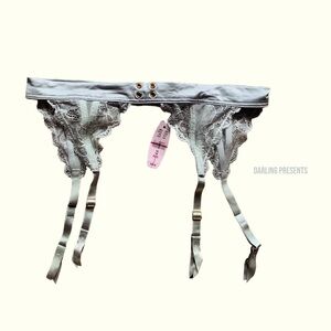 VICTORIA’S SECRET LACE & SATIN GARTER BELT WOMEN COLOR PALE GREEN SIZE M/L